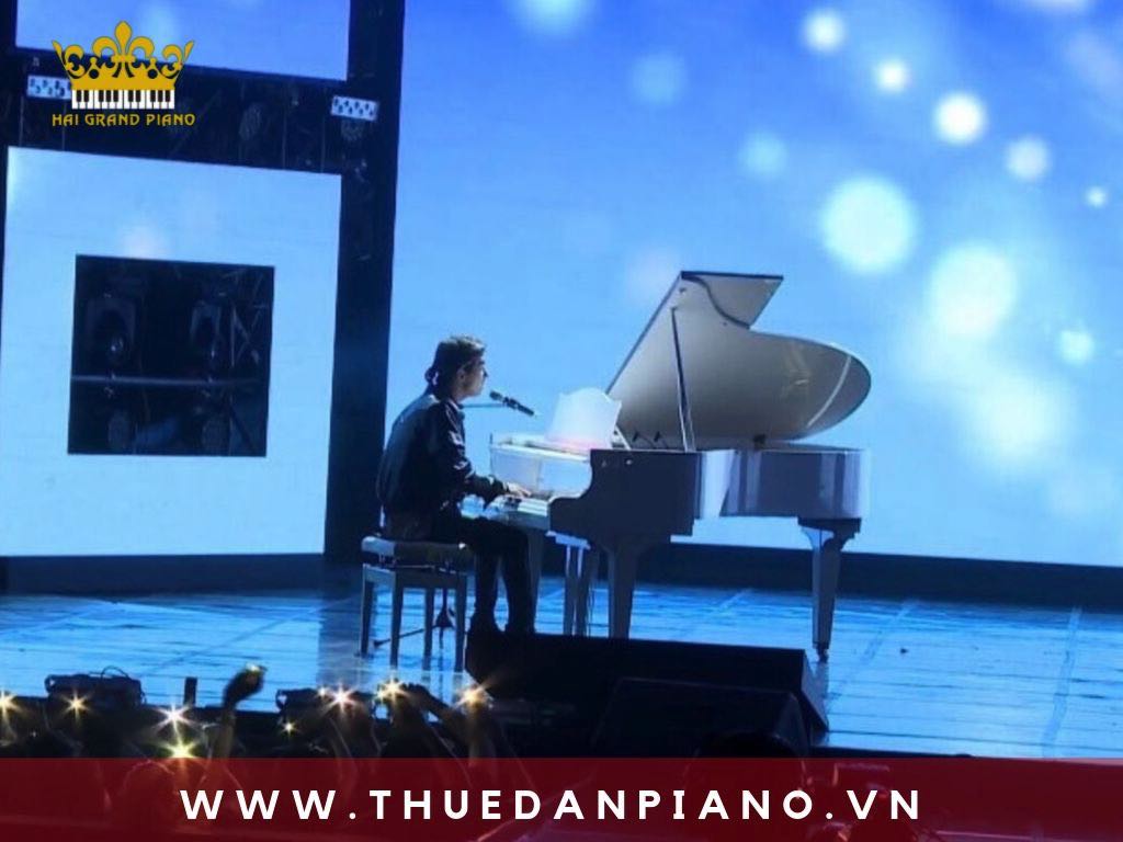 Thuê Đàn Grand Piano Màu Trắng | Ca Sĩ Song Luân 