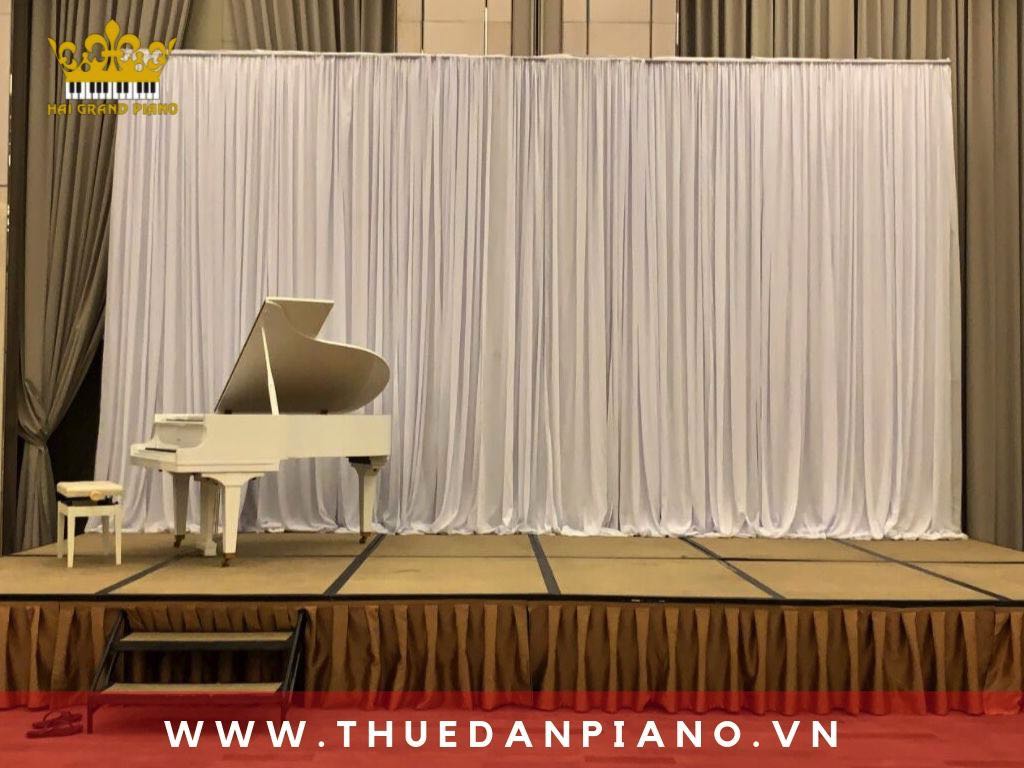 Thuê đàn piano grand màu trắng | Tiệc Cưới | Riverside Palace