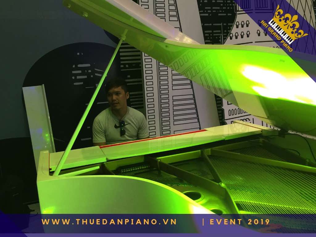 thue piano event cao cap 2019