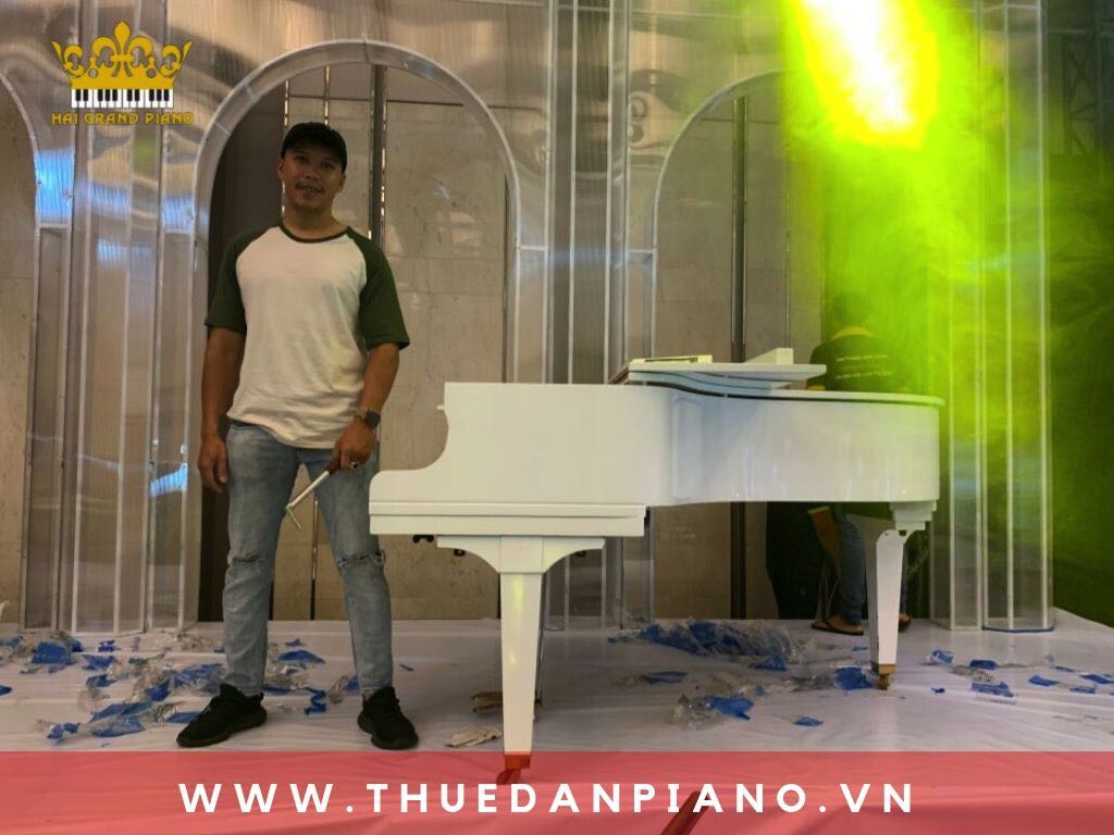 Cho thuê piano giá rẻ cho tiệc cưới cao cấp tại Sài Gòn 