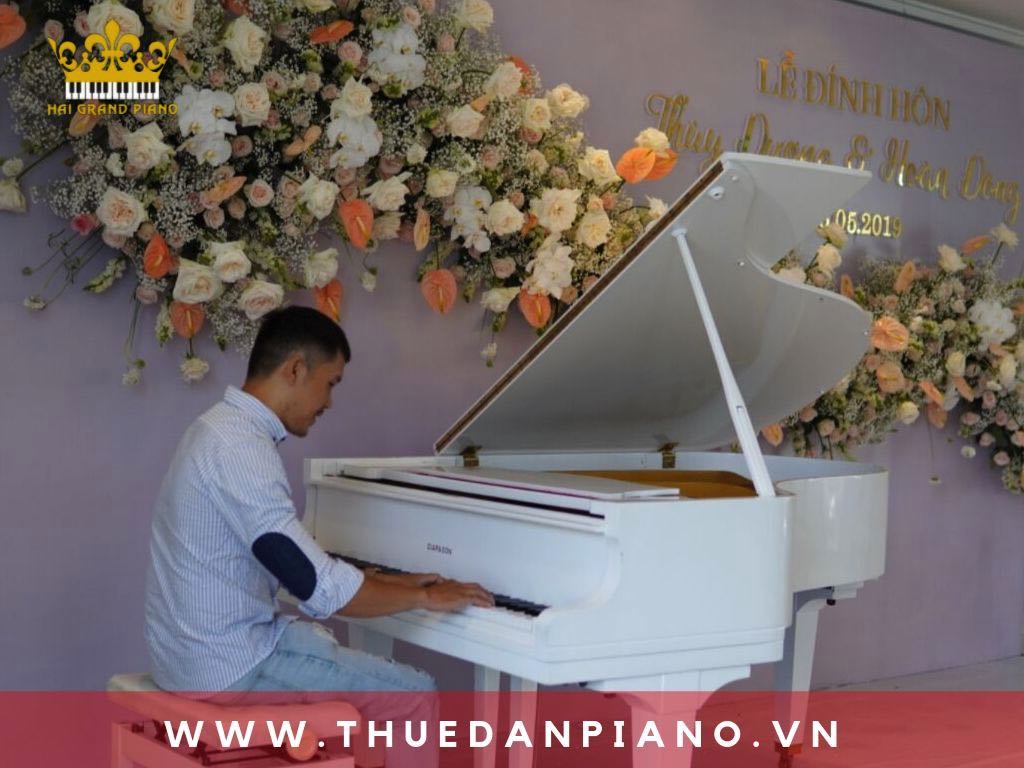 Thuê đàn grand piano biểu diễn tiệc cưới cao cấp | Quận1 | HCM 